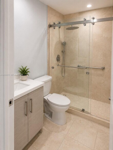 Building Photo - 17 SW 96th Ct