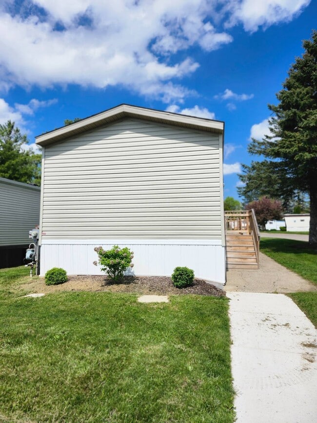 Building Photo - 402 Dorset Ln
