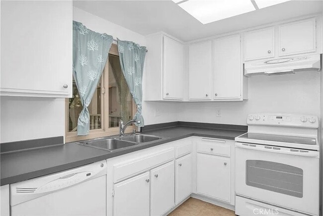 Building Photo - 8777 Coral Springs Ct