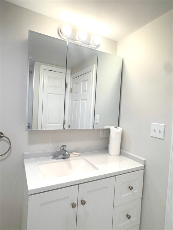 Building Photo - 39 Cottage St