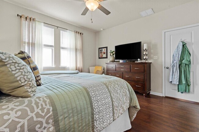 Building Photo - 109 Mountain Valley St