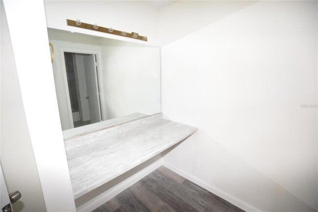 Building Photo - 904 Sumter St
