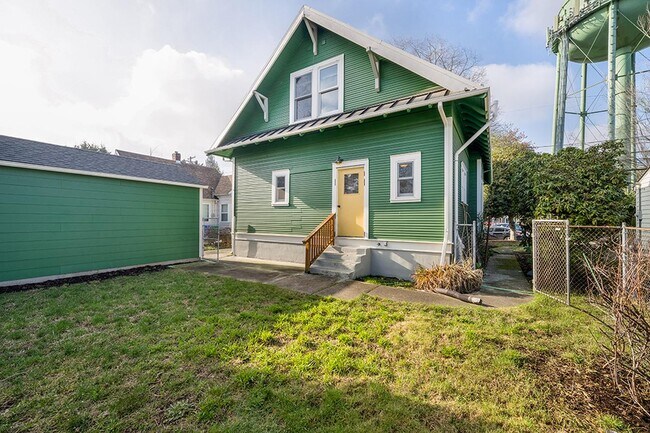 Building Photo - 5324 N Maryland Ave