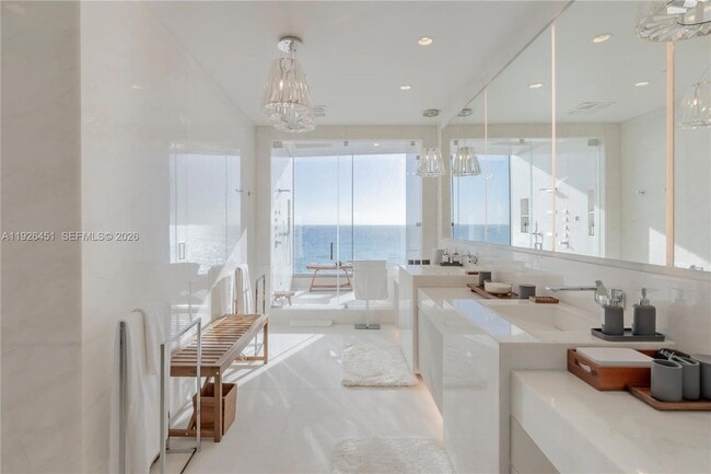 Building Photo - 17975 Collins Ave