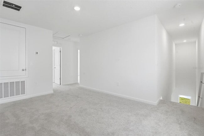 Building Photo - 2756 Lookout Rdg Rd