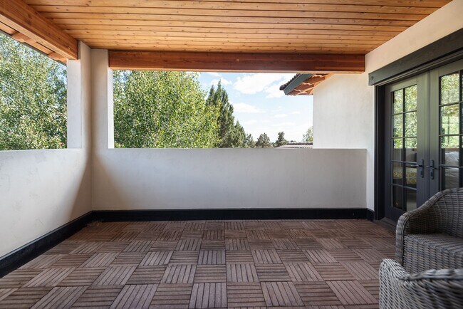 Building Photo - Stunning Furnished Estate in Pronghorn