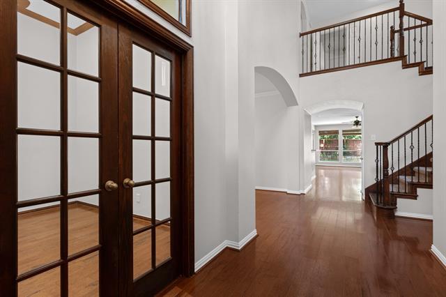 Building Photo - 1441 Golf Club Dr
