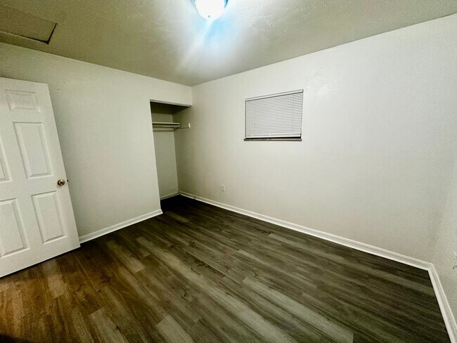 Building Photo - 5527 Bryson Dr