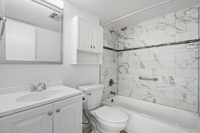 Building Photo - 2929 S Ocean Blvd