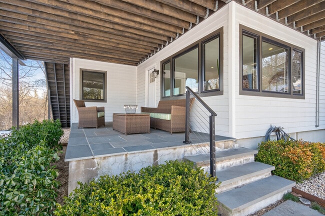 Building Photo - 2 Prospect Ave