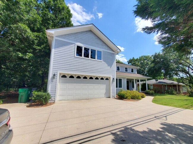 Building Photo - 2545 Rea Rd