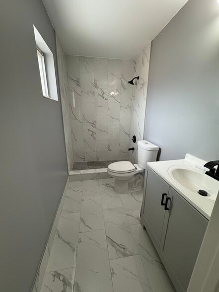 Master bathroom - 6911 W 36th Ave