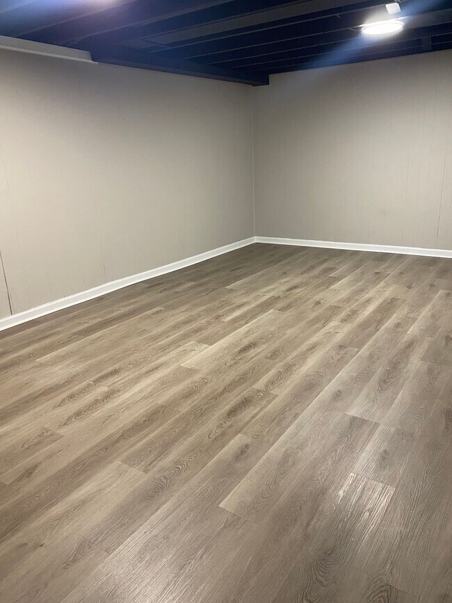 Building Photo - House for Rent in Chester