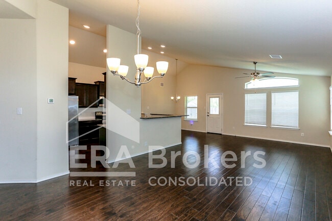 Building Photo - 1307 Stonewall Ridge