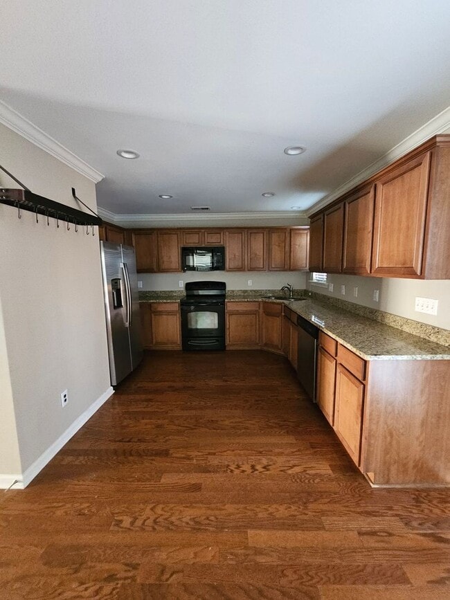 Building Photo - 165 Canal Pl Cir