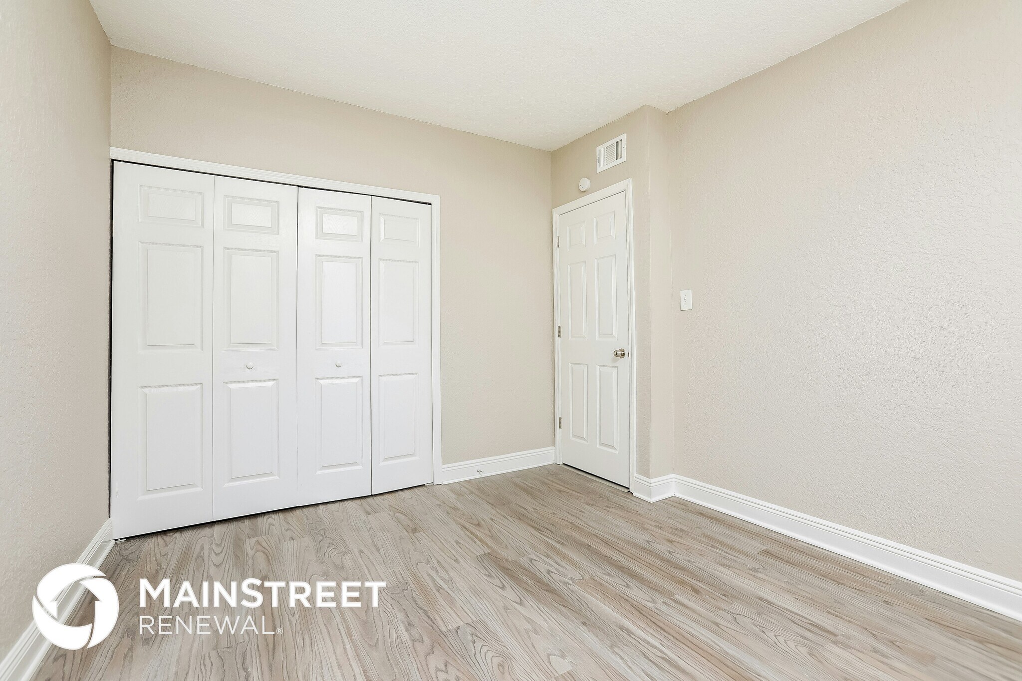 Building Photo - 1123 Suncrest Dr