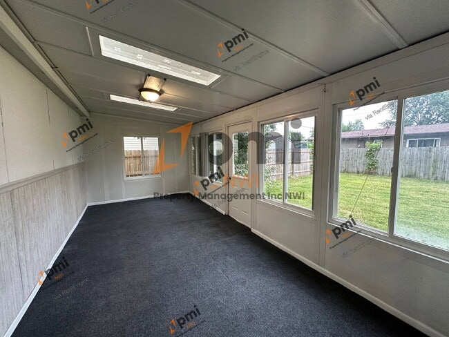Building Photo - 404 Saginaw Dr