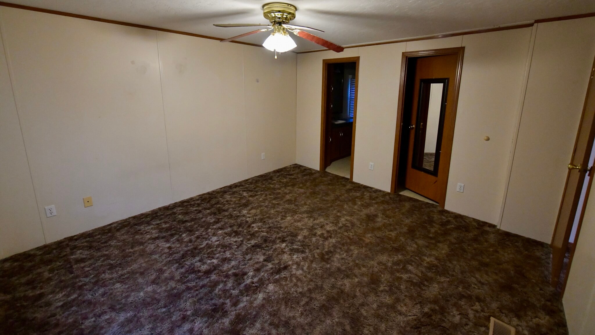 Master Bedroom - 21 Bingham St