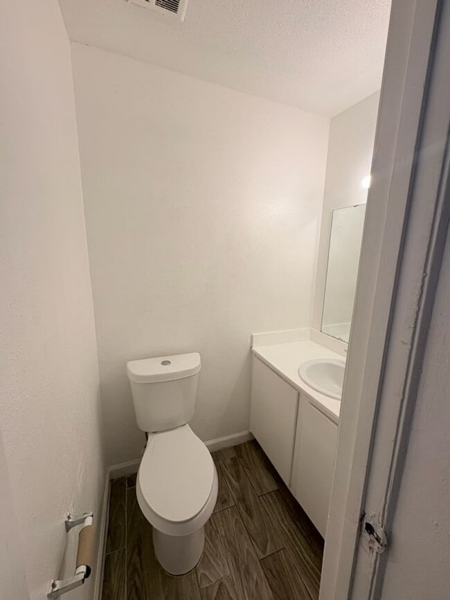 Building Photo - 6200 W Tidwell Rd