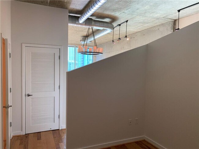 Building Photo - 923 Peachtree St NE