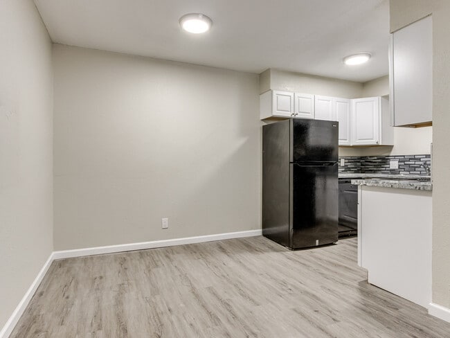 Building Photo - 1000 NW 88th St