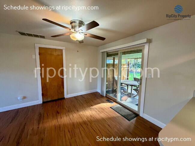 Building Photo - 11430 SW 121st Ave