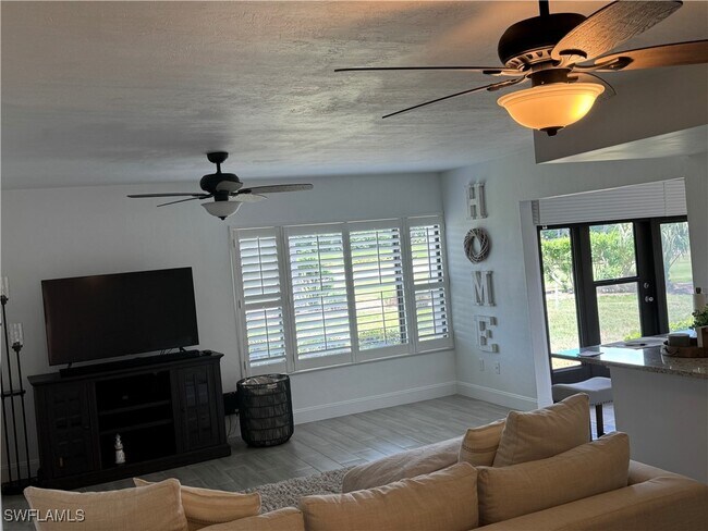 Building Photo - 5665 Trailwinds Dr