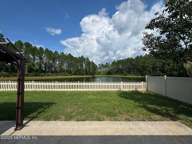 Building Photo - 96676 Commodore Point Dr