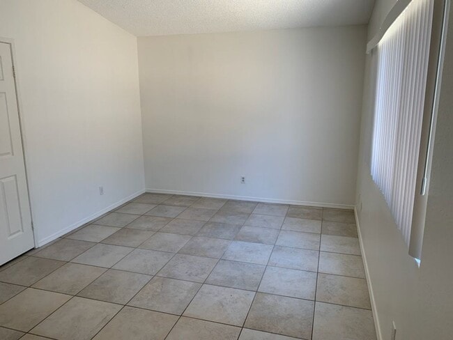 Building Photo - Beautiful 3 bedroom home!