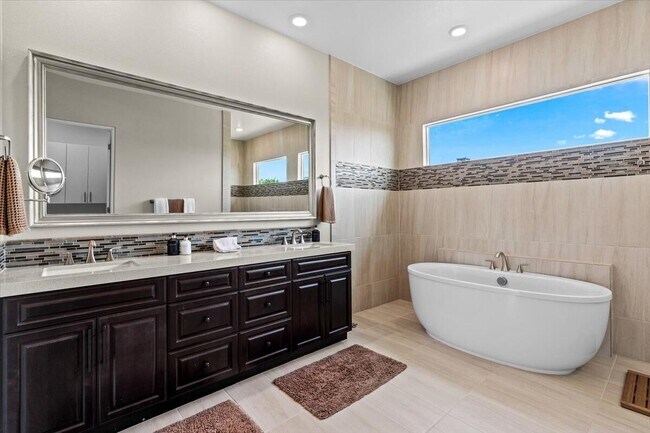 Building Photo - 54770 Cavalcade Ct