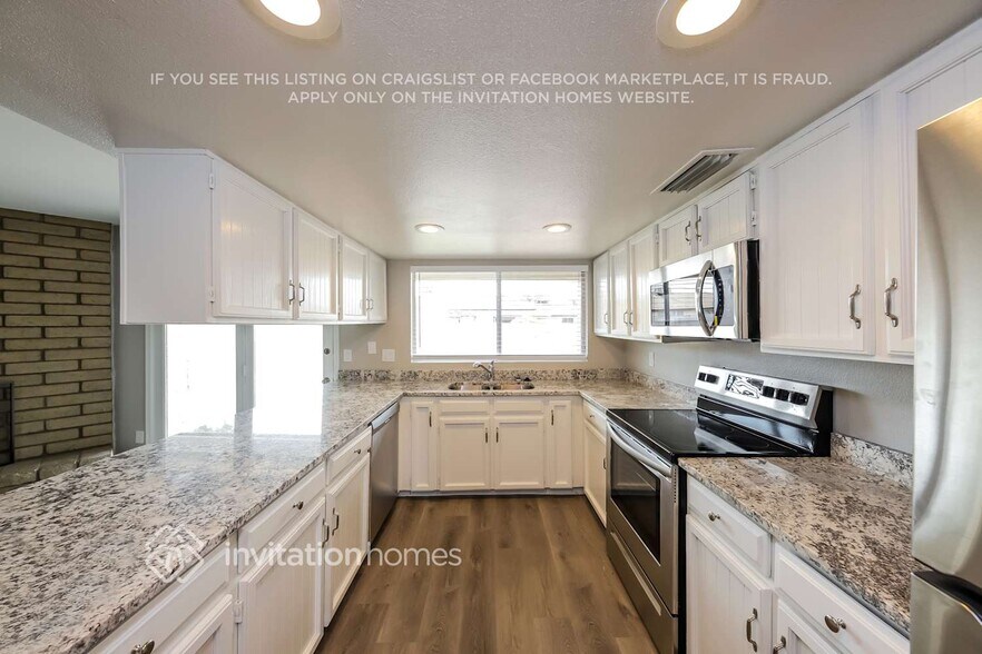 Building Photo - 3754 W Wood Dr