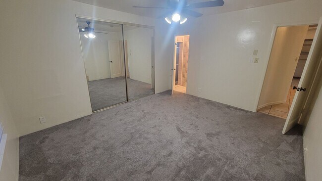 Building Photo - PRICE REDUCTION!! Spacious 2 Bedroom 2 Bat...