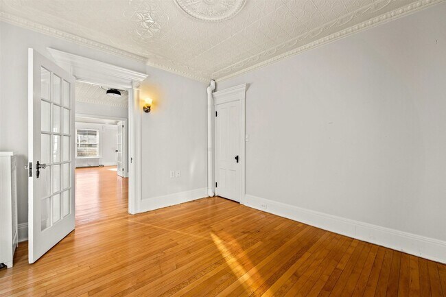 Building Photo - 26 Reservoir Ave