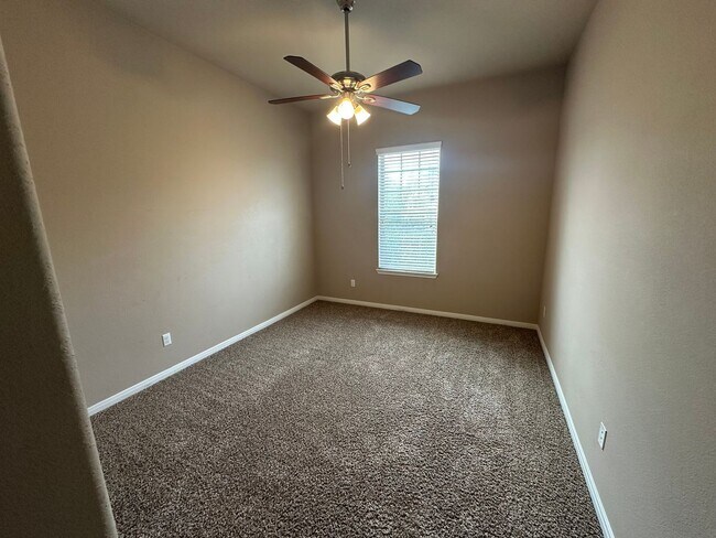 Building Photo - AVAILABLE NOW ; APPLY TODAY!!!