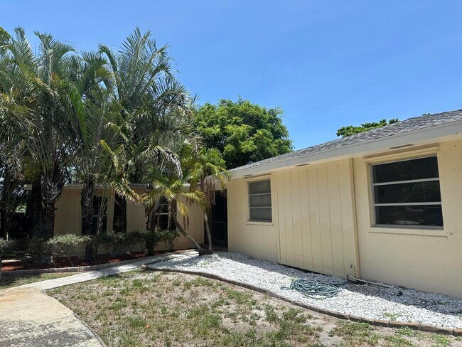 Primary Photo - 2514 Gertrude Dr