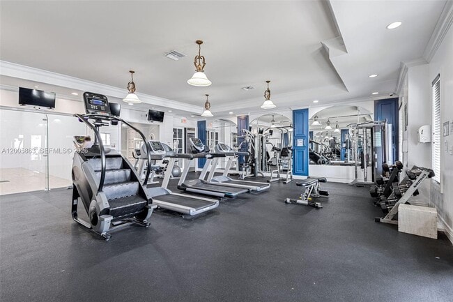 Building Photo - 6841 SW 44th St