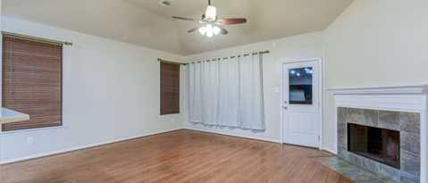 Building Photo - 9934 Goldenglade Dr
