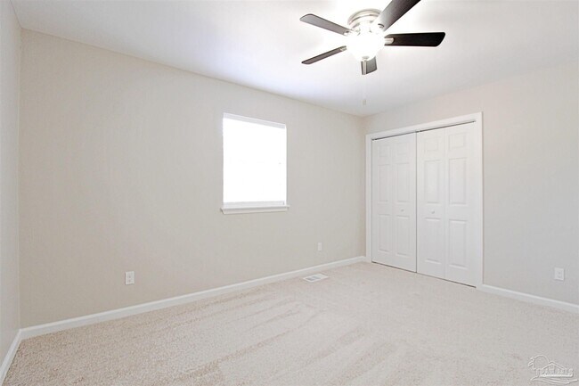Building Photo - 9615 Sandpiper St