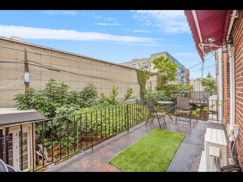 Building Photo - 2431 43rd St