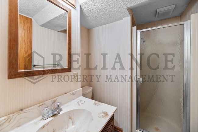 Building Photo - 3052 S Bonn Ave