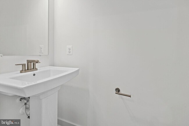 Building Photo - 174 Bethlehem Pl