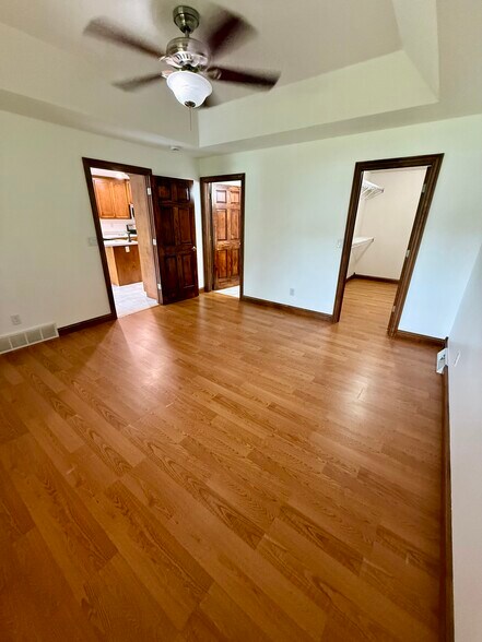 Building Photo - 707 Edge Point Ct