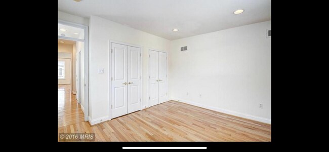 Building Photo - 3 Bed - Pets Allowed Near Patterson Park
