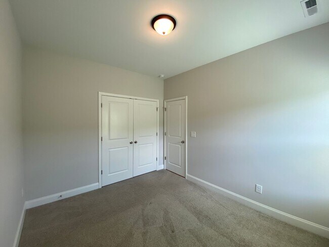 Building Photo - 6260 Kershaw Mdws Rd