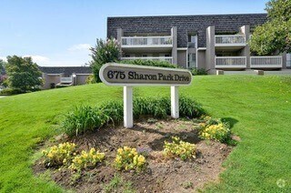 Building Photo - One Bedroom Unit in Sharon Park Neighborho...