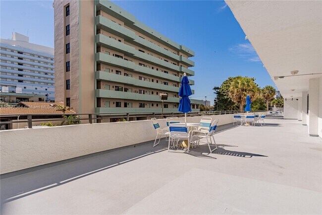 Building Photo - 1500 N Ocean Blvd