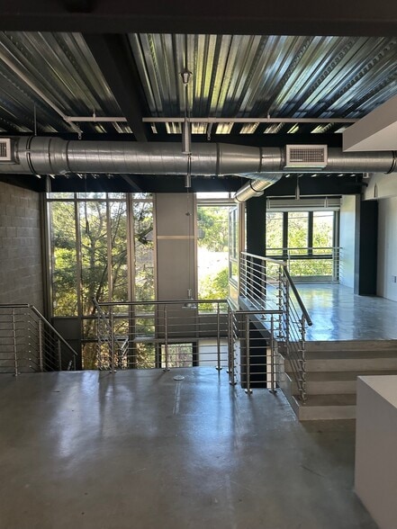 Building Photo - 3238 Casitas Ave