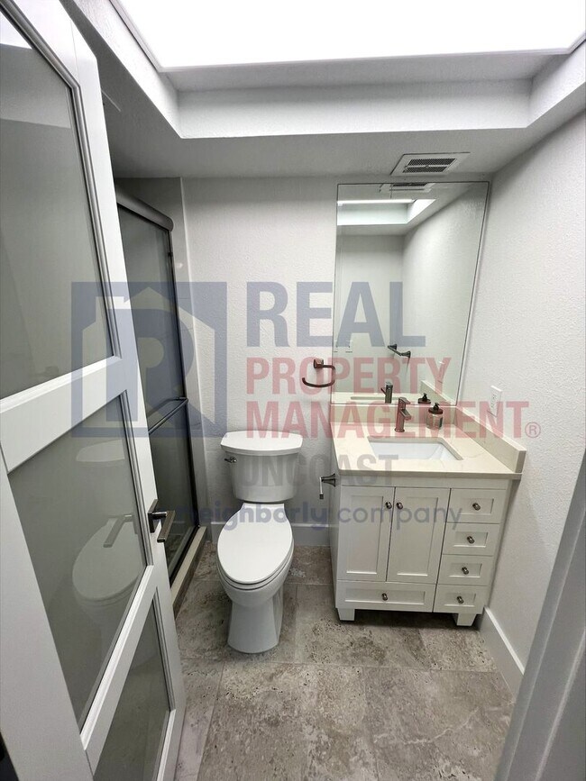 Building Photo - 649 S Tamiami Trl