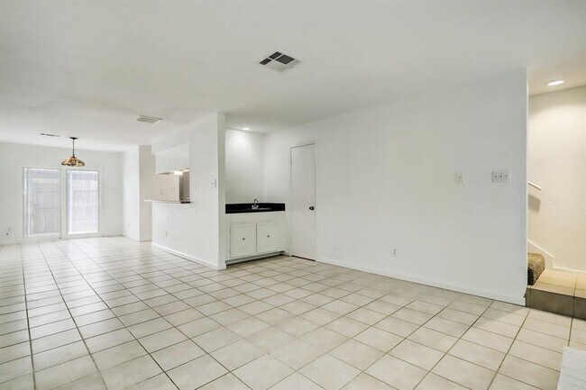 Building Photo - 2501 Bering Dr