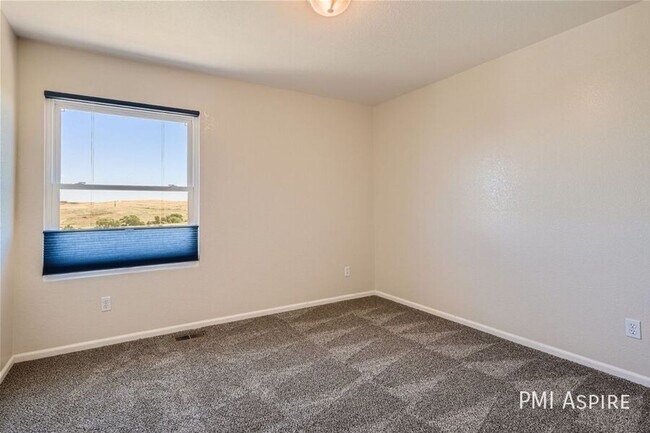 Building Photo - Beautiful 4-Bedroom Home with Garage & Fenced Yard